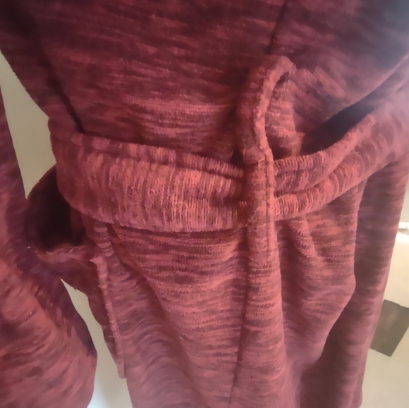 Izod Men's Robe - Picture 8 of 10